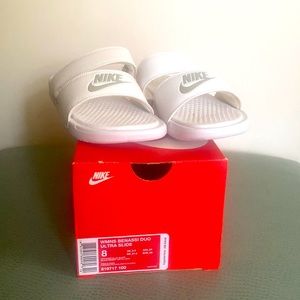 Nike womens benassi duo ultra slides